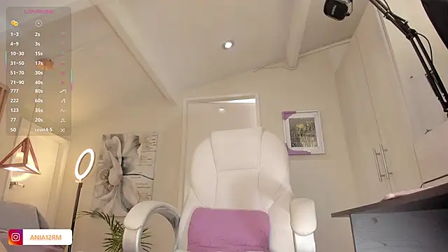 catalinasaiz online show from 11.02.25