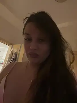 Snapshot of AminaCharm chatting on 02.09.25 AminaCharm online show from 02.09.25