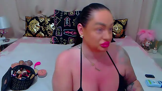 BustyVicky online show from 02.12.25