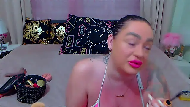 BustyVicky online show from 02.28.25