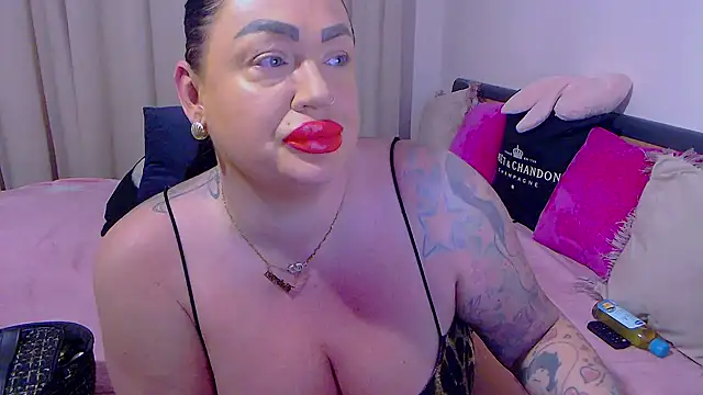 BustyVicky online show from 03.15.26