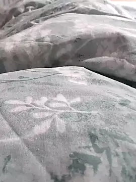 Snapshot of Elixire1 chatting on 02.16.25 Elixire1 online show from 02.16.25