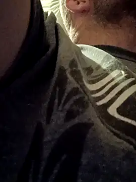 Snapshot of 420pussylickr chatting on 12.04.25 420pussylickr online show from 12.04.25