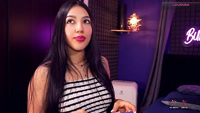 Snapshot of bull_vixen2001 chatting on 04.16.26 bull vixen2001 online show from 04.16.26