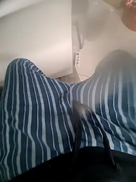 Snapshot of Zauberstab8 chatting on 12.17.24 Zauberstab8 online show from 12.17.24