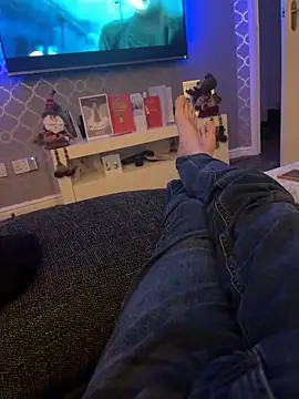 Snapshot of Furdale chatting on 12.27.24 Furdale online show from 12.27.24