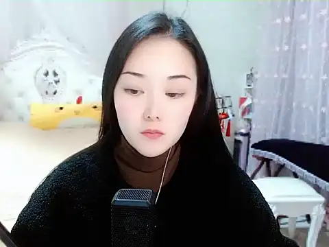 Snapshot of Angel-C chatting on 12.28.24 Angel-C online show from 12.28.24