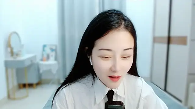Snapshot of Angel-C chatting on 02.28.25 Angel-C online show from 02.28.25