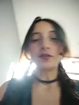 Snapshot of _Laary chatting on 12.12.24  Laary online show from 12.12.24