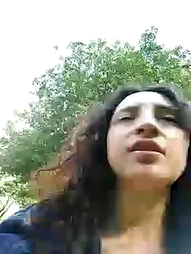 Snapshot of _Laary chatting on 12.14.24  Laary online show from 12.14.24