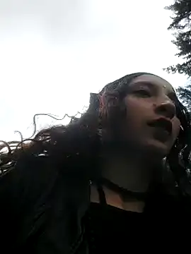 Snapshot of _Laary chatting on 01.14.25  Laary online show from 01.14.25