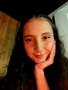 Snapshot of _Laary chatting on 03.12.25  Laary online show from 03.12.25