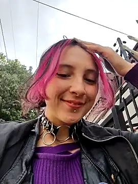 Snapshot of _Laary chatting on 10.06.25  Laary online show from 10.06.25