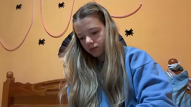 -veranito- online show from 10.31.25