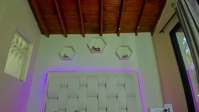 shanakendall online show from 11.07.25