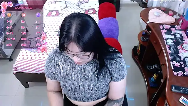 lufek23 online show from 03.14.25