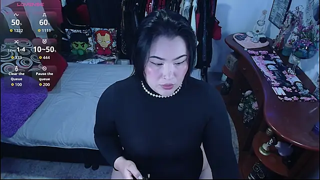 lufek23 online show from 10.06.25