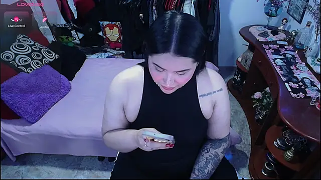 lufek23 online show from 11.26.25