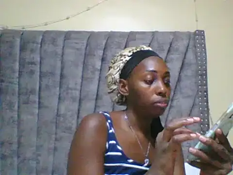 Snapshot of Dizzydose chatting on 05.22.26 Dizzydose online show from 05.22.26