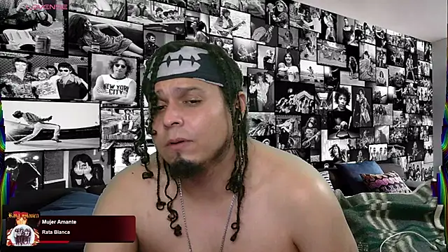 Snapshot of chino_roz chatting on 02.15.25 chino roz online show from 02.15.25