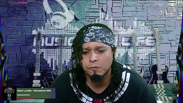 Snapshot of chino_roz chatting on 02.20.25 chino roz online show from 02.20.25