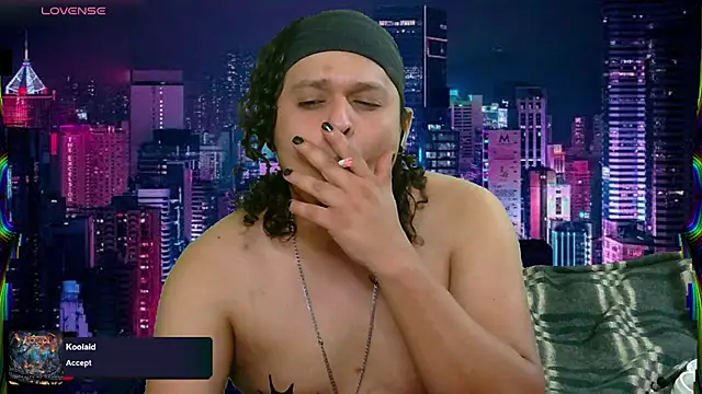 Snapshot of chino_roz chatting on 02.21.25 chino roz online show from 02.21.25
