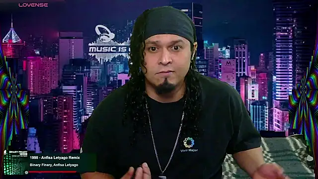 Snapshot of chino_roz chatting on 02.23.25 chino roz online show from 02.23.25
