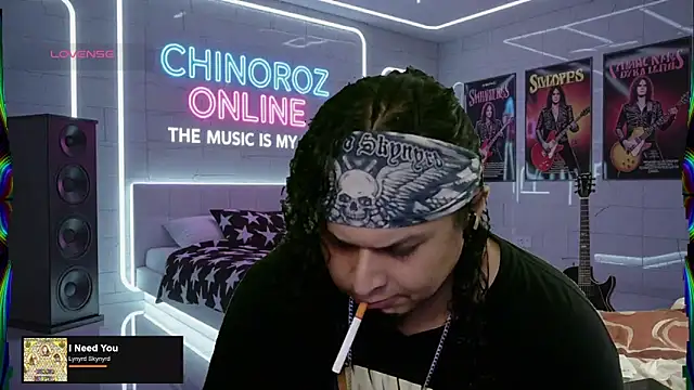 Snapshot of chino_roz chatting on 09.15.25 chino roz online show from 09.15.25