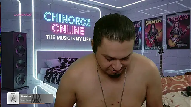 Snapshot of chino_roz chatting on 09.21.25 chino roz online show from 09.21.25