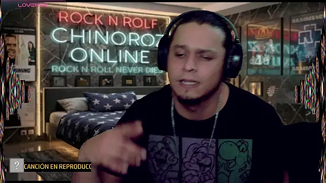 Snapshot of chino_roz chatting on 06.25.26 chino roz online show from 06.25.26