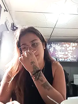 Latina sexy1 online show from 01.31.26