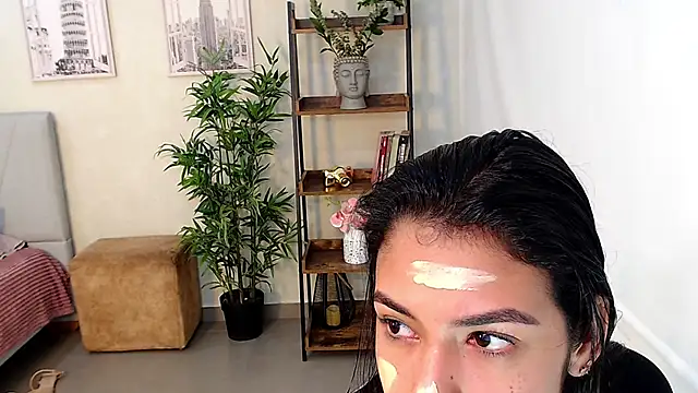 Sassy--Girl online show from 02.14.25