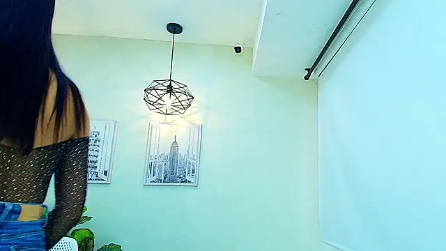 Sassy--Girl online show from 10.21.25