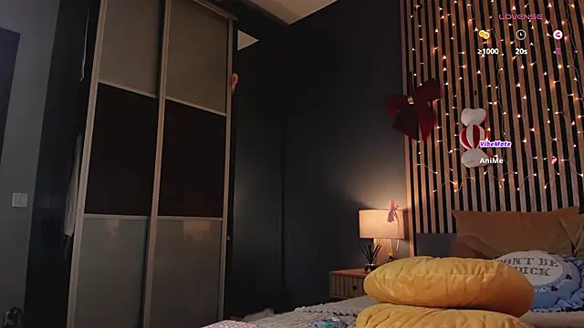 Snapshot of WILD-ANGEL777 chatting on 12.19.25 WILD-ANGEL777 online show from 12.19.25