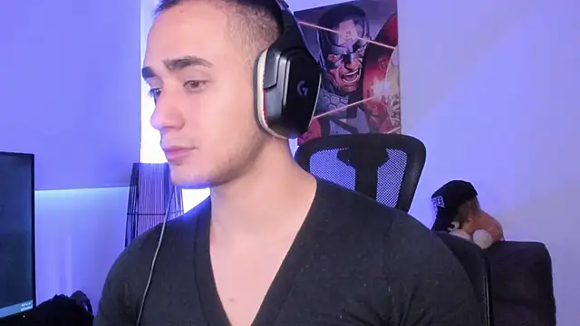 Snapshot of AlexRivera6 chatting on 12.22.24 AlexRivera6 online show from 12.22.24