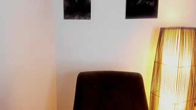 Snapshot of AlexRivera6 chatting on 10.01.25 AlexRivera6 online show from 10.01.25