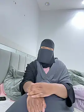 Submissive Arab online show from 12.15.24