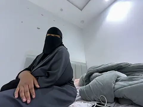 Submissive Arab online show from 12.27.24