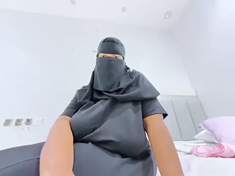 Submissive Arab online show from 02.12.25