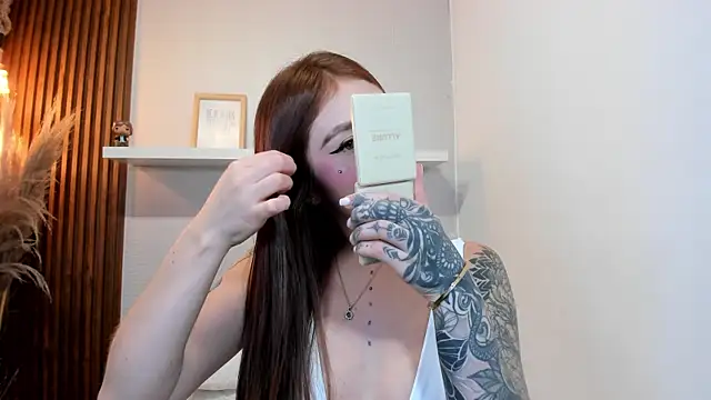 LANA-JONNES online show from 10.26.25