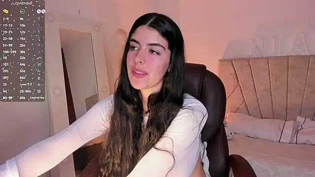 Snapshot of _Niah_ chatting on 02.10.25 Niah online show from 02.10.25