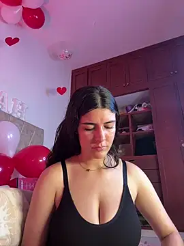 Snapshot of _Niah_ chatting on 02.14.25 Niah online show from 02.14.25