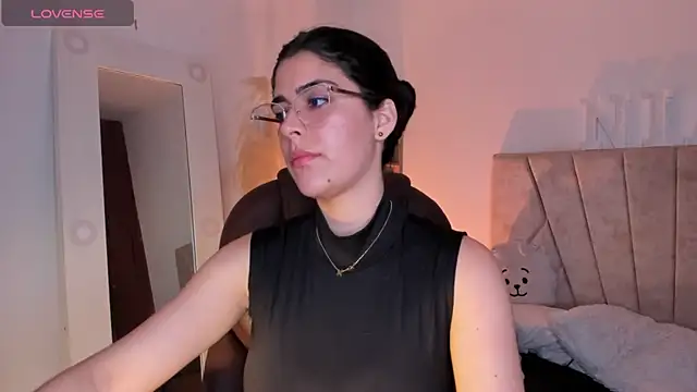 Snapshot of _Niah_ chatting on 03.01.25 Niah online show from 03.01.25