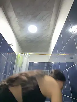 Snapshot of _Niah_ chatting on 09.26.25 Niah online show from 09.26.25