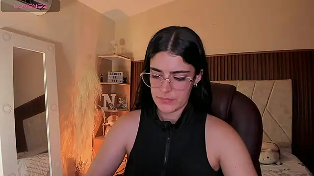 Snapshot of _Niah_ chatting on 10.07.25 Niah online show from 10.07.25