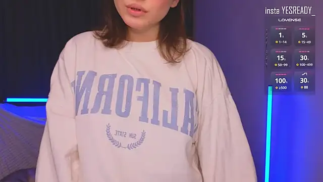 Eva Doo online show from 12.04.24