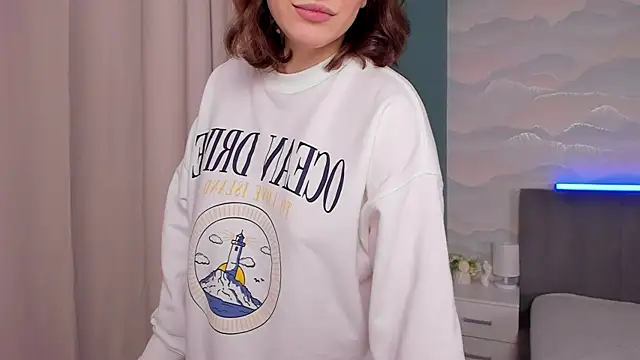 Eva Doo online show from 10.03.25