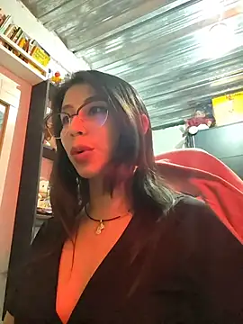 kateeen18 online show from 12.15.25