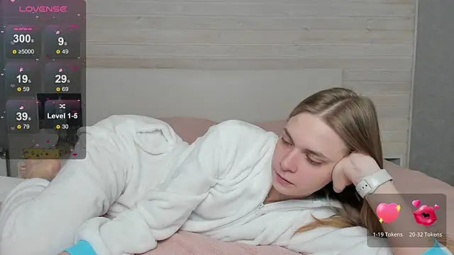 molly hunt  online show from 01.15.25