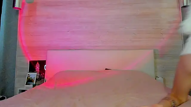 Snapshot of molly_hunt_ chatting on 02.03.26 molly hunt online show from 02.03.26